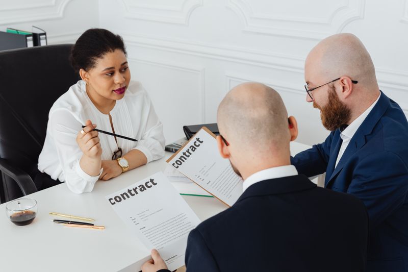 people reading the contract